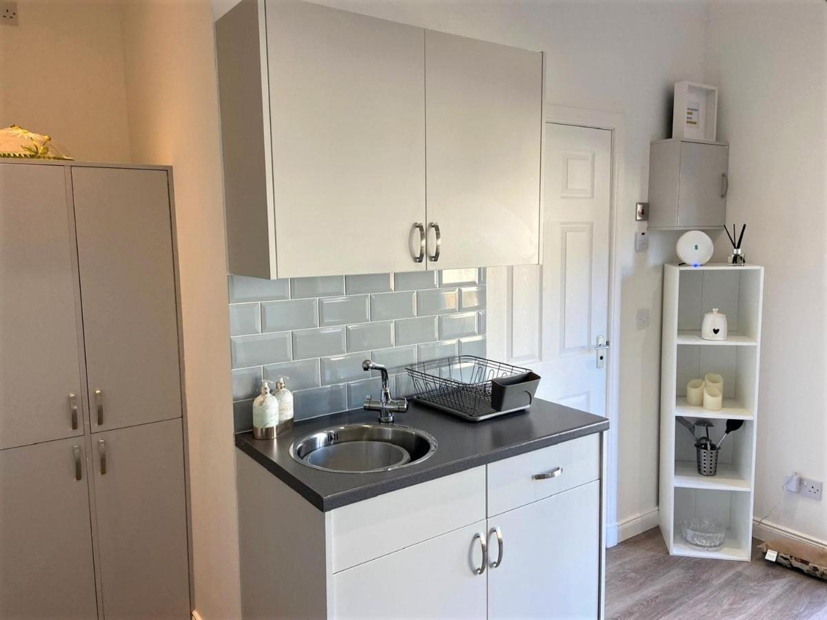 Chalet On The Green - Self Contained With Parking. Inshes Εξωτερικό φωτογραφία